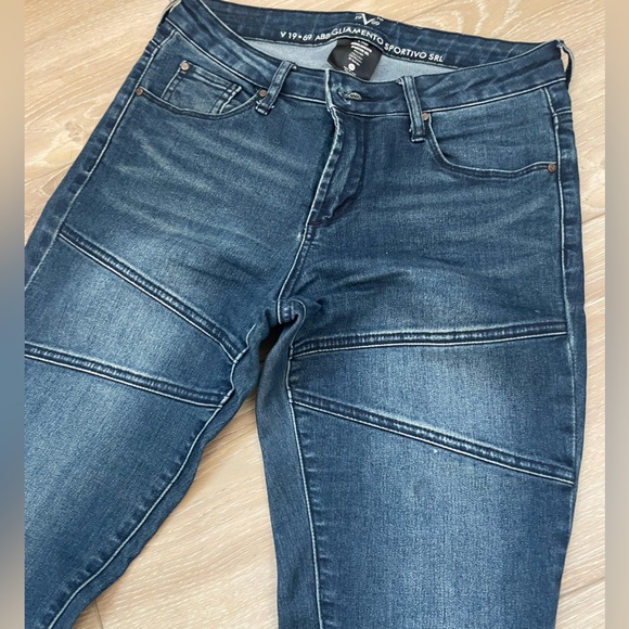 Moto jeans. - Picture 1 of 4